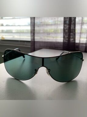 Ray-Ban Women's RB3211 004/71 Sunglasses Gunmetal with Dark Green Lens. New